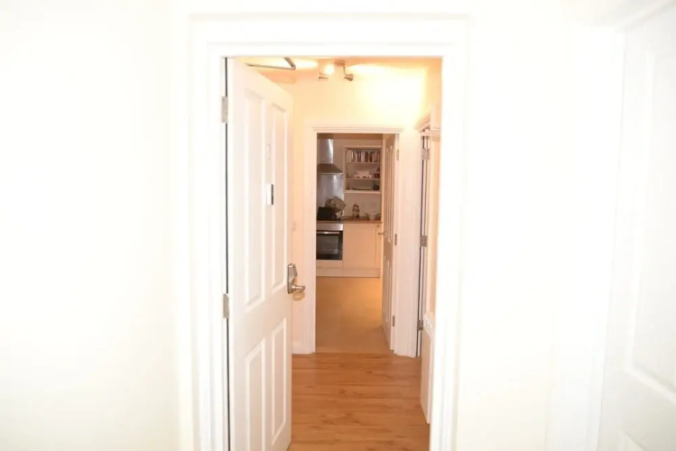 Real - Queens Serviced Apartments