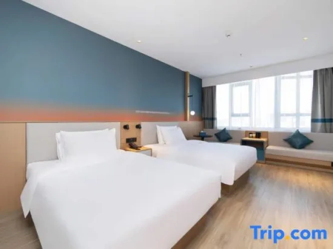 Deluxe Triple Family room