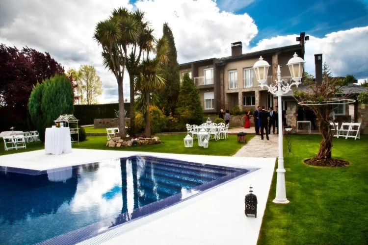 6 Bedrooms Cottage