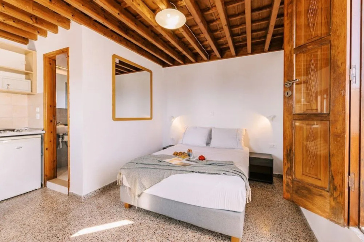 Arte Lindos Suites