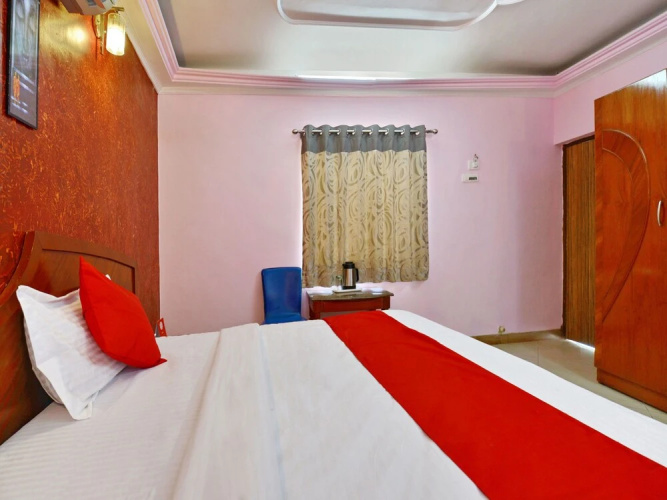 OYO 13552 Aradhana