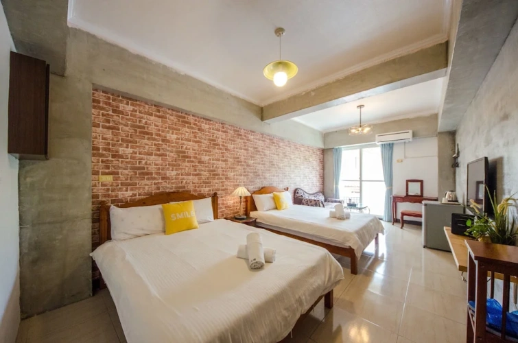 Standard Twin Family room with balcony