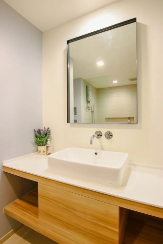 Hua Hin Luxury Beachfront Condo By Mon