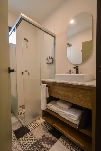 Expo Satelite 2750 Hotel & Suites