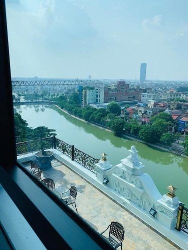 1 Bedroom Luxury Apartment with balcony