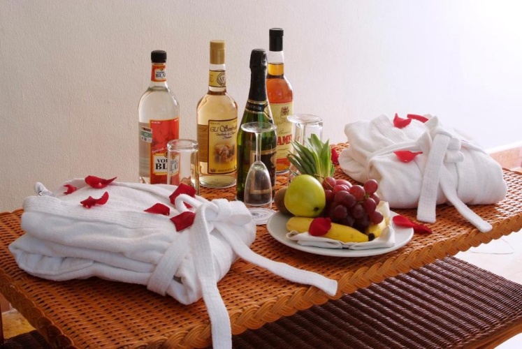 Deluxe Single Club Suite