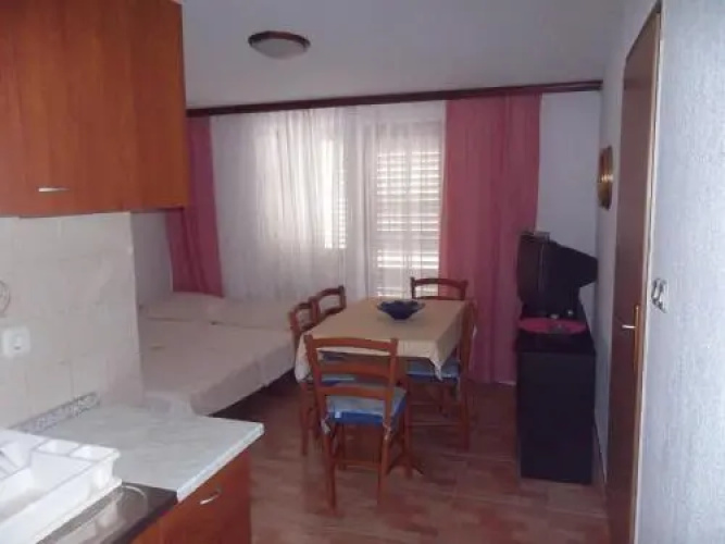 Apartmani Mira