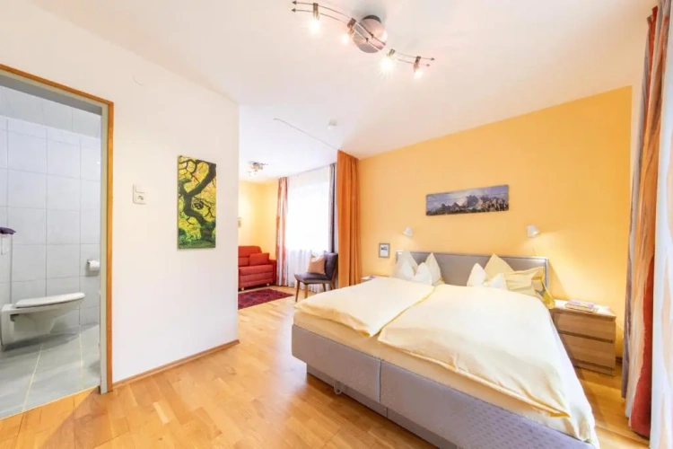 2 Bedrooms Apartment