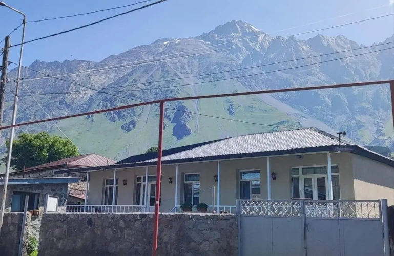 Standard Triple room with mountain view
