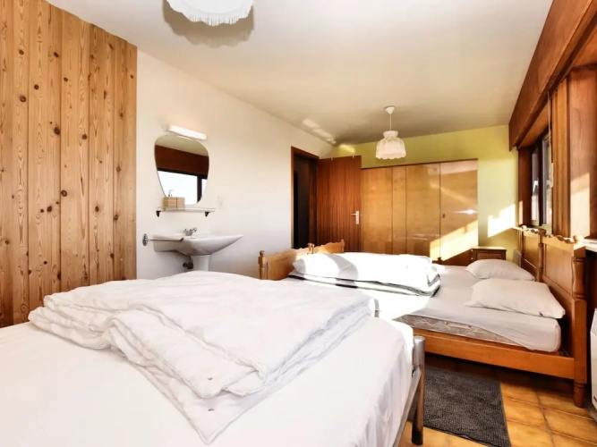 Holiday Home in Nadrin With Private Terrace