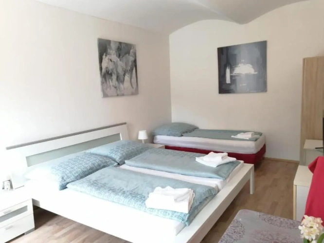 Economy Triple room