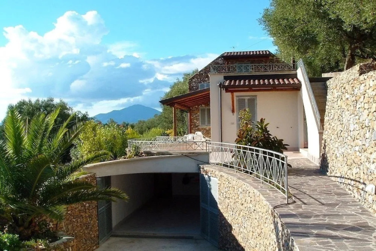 Villa Sarolli