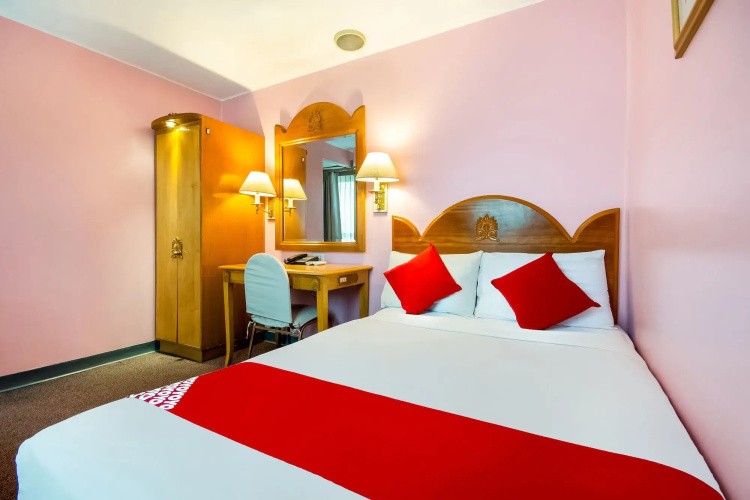 Palladium Suites Hotel