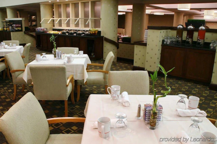 DoubleTree by Hilton Hotel Denver - Aurora photo 23