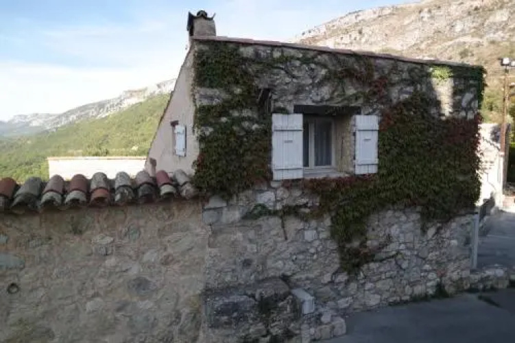 Au Pied du Château