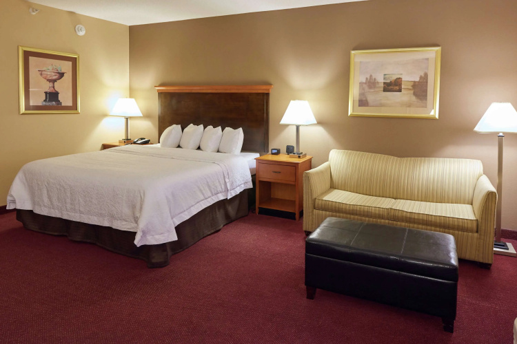 Hampton Inn Massillon