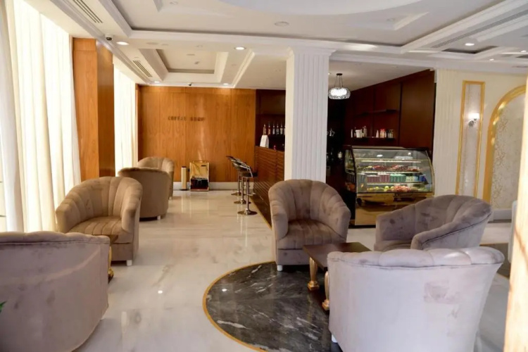 Crown City Hotel