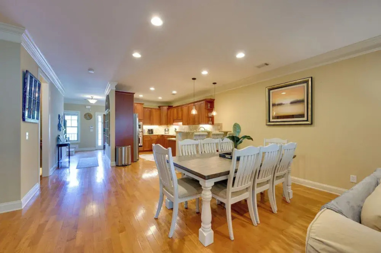 Lake Oconee Abode w/ Patio, Grill & Fire Pit Table