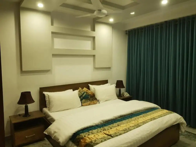 Hotel Holiday Lahore