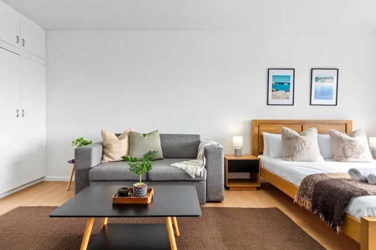 E1 Ventnor House