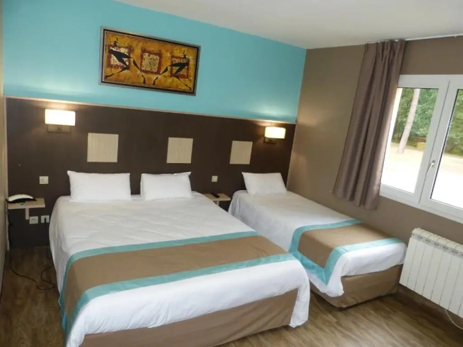 Standard Triple room