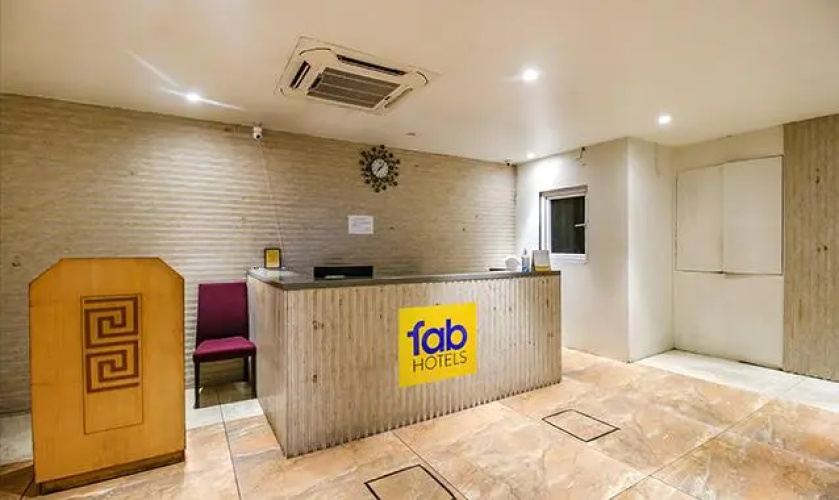 Fab Hotel The Oasis