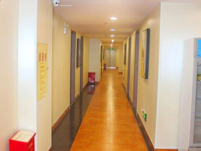 Jun'an Business Hostel (Shenzhen Haiya Binfencheng Store)