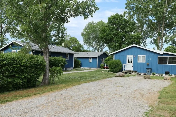 2 Bedrooms Cottage