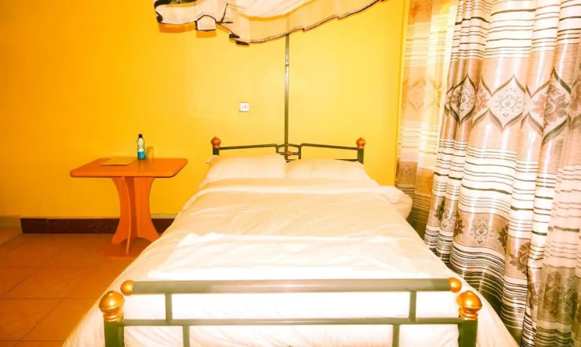 Olorropil Hotel