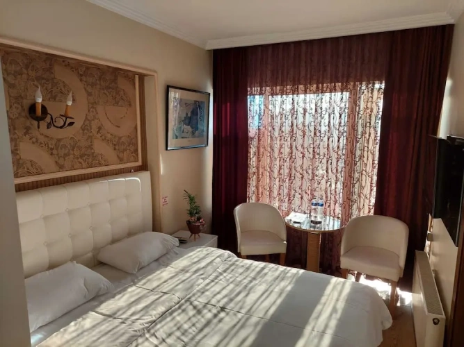 Standard Double room with city view