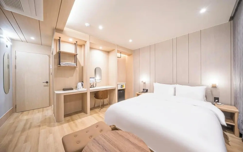 Platinum room