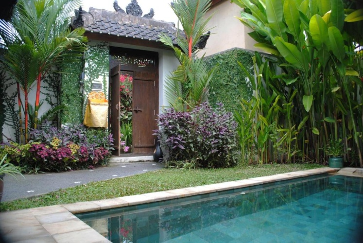 2 Bedrooms Villa