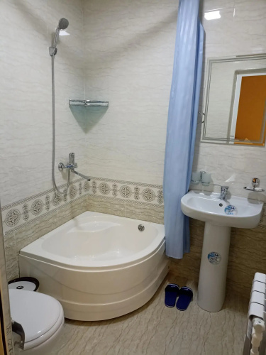 Oqsaroy Guest House