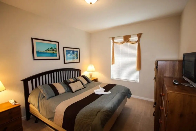4114 Vista Cay