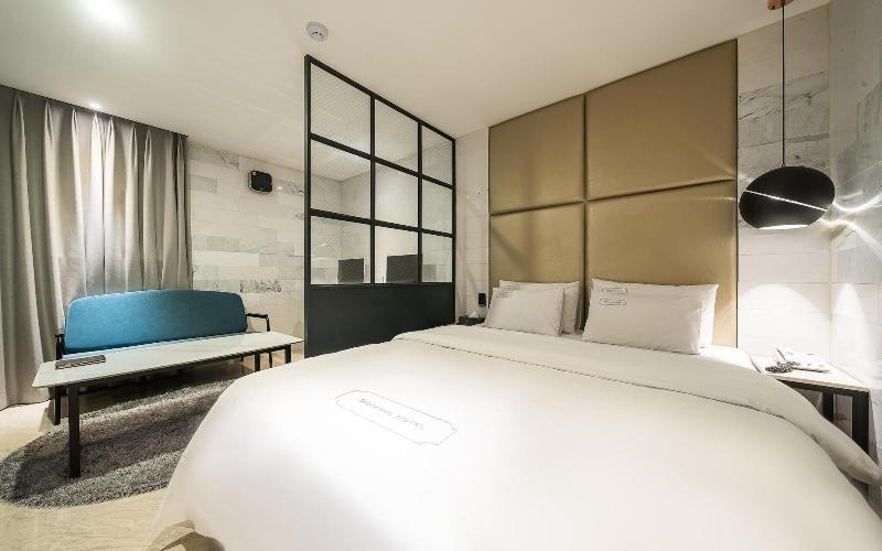 Gimpo Docking Hotel