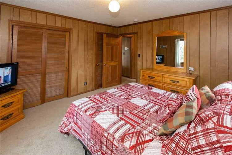 Hess Virginia - 5 Br Home