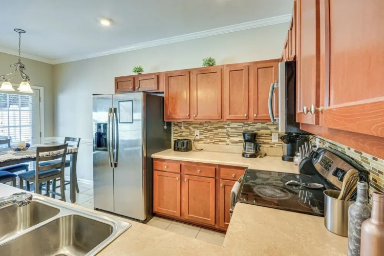 3 Bedrooms Apartment
