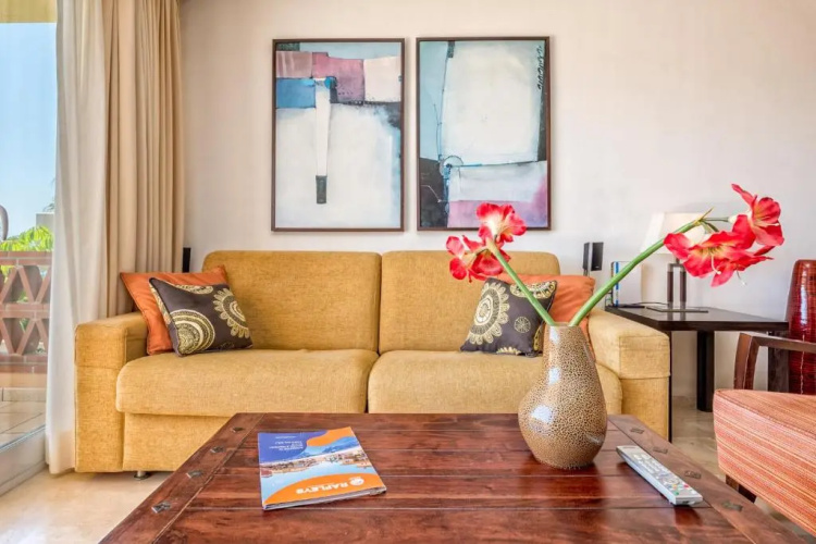 Malibu Mansions Condo С5 by Rafleys