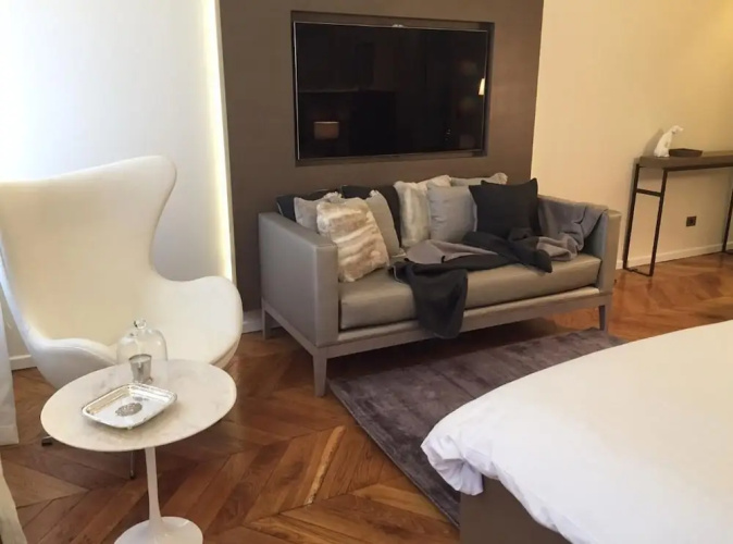 Cirque Deluxe Studio Apartment