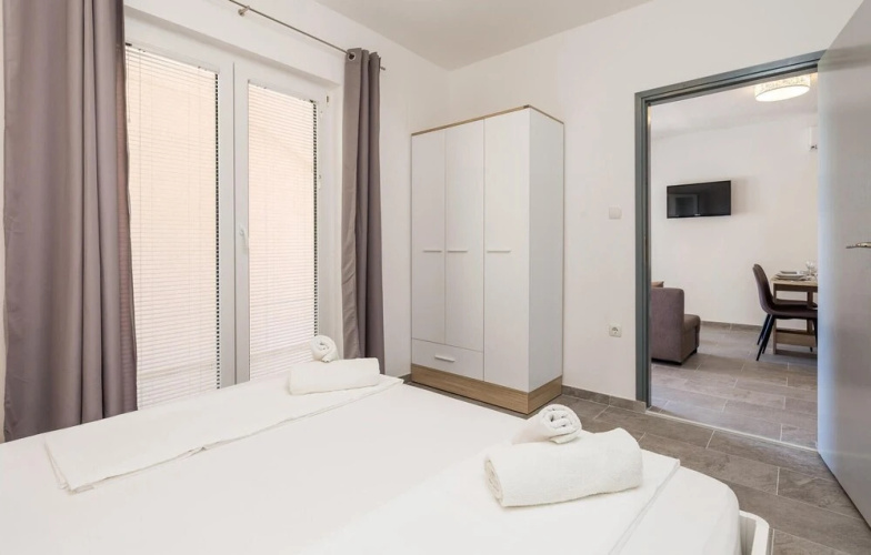 Beautiful Apartment in Lopar With 2 Bedrooms and Wifi
