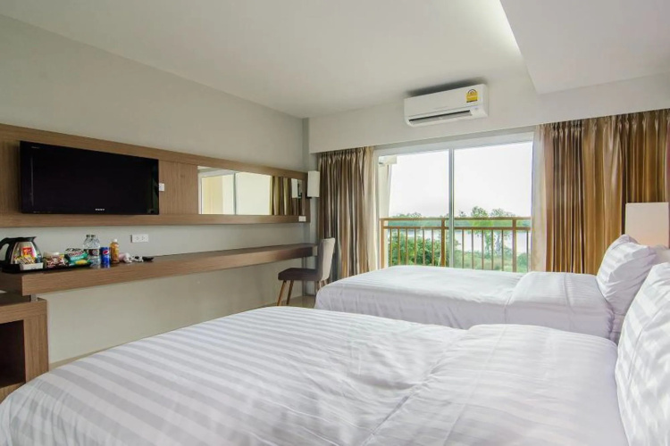 The Lake Hotel