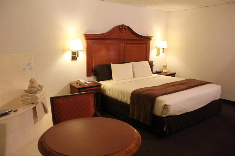 Dodge House Hotel & Convention Center