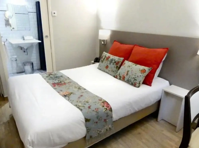Standard Single room with city view