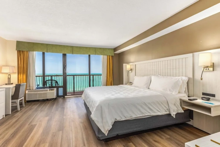 Standard Double room with balcony and with bay view