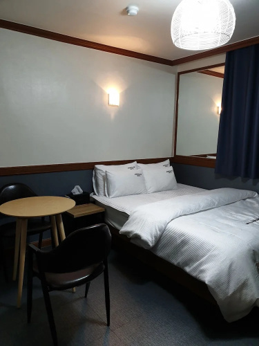 Motel Good Guy