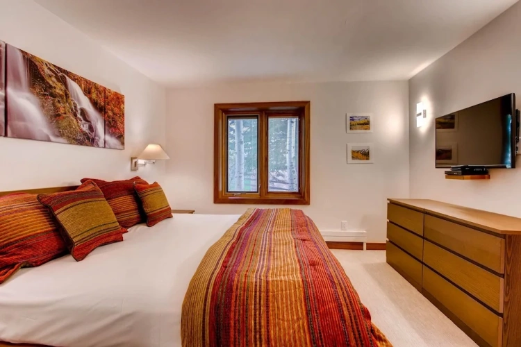 Standard Twin room with balcony