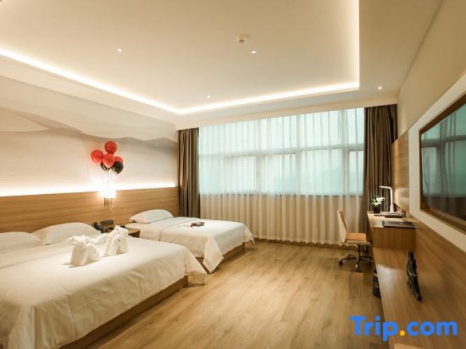 Deluxe Triple Family room