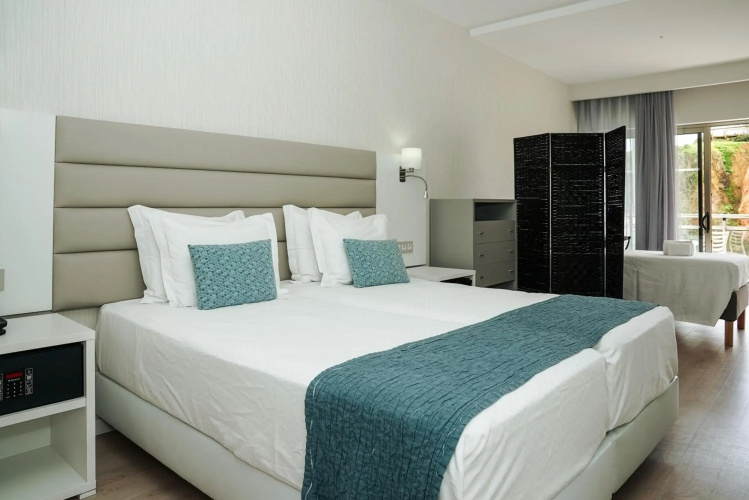 Carvi Beach Hotel