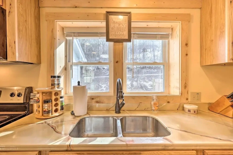 2 Bedrooms Cottage