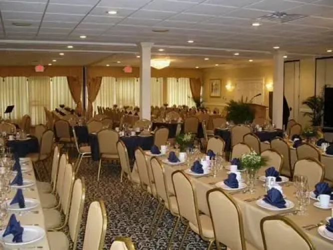 Charter House Inn